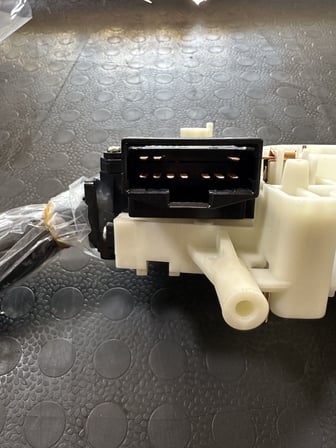 ACCENT 00-06 UYUMLU FAR SİNYAL SİLECEK KOLU KOMPLE