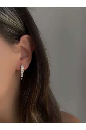 Çelik Sılver Taşlı Model Madeline Küpe -kararma yapmaz-