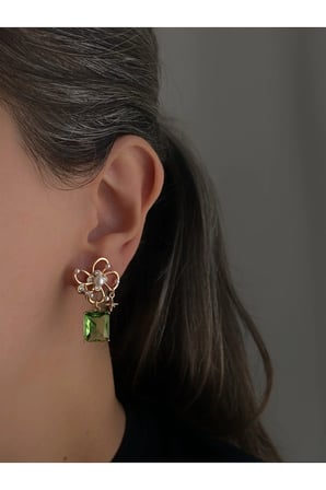 Çelik Yeşil Taş Radyant Kesim Işıltılı Bernice Küpe -kararma Yapmaz-