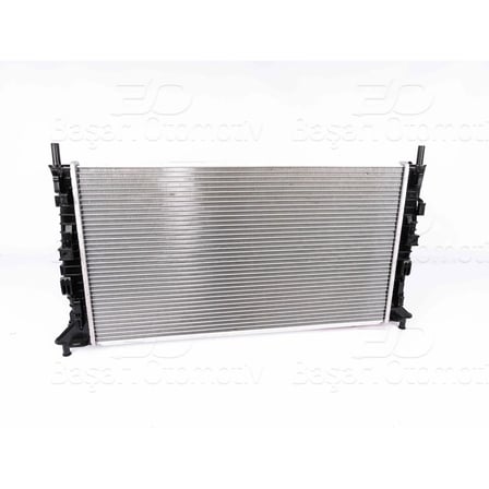 Ford Focus 2004- Su Radyatörü Brazing MT 670X368X22 MM 8MK376764281 Wisco