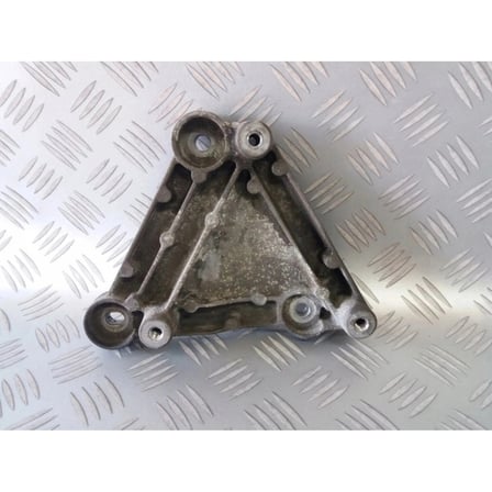 Opel Astra 2012- Isitici Braketi 55567289 GM
