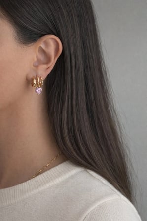 Çelik Silver Üç Sıra GörünümlüKristal Taş Kalpli Amalthia Küpe -kararma yapmaz Pembe Çelik