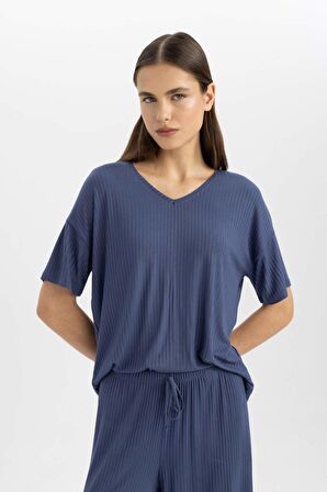 DeFacto Regular Fit V Yaka Kısa Kollu Casual Pijama Üstü-Fall in Love B6181AX24SPIN113