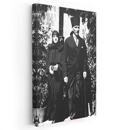 Kalpaklı Atatürk - Tarihi Fotoğraf Kanvas Tablo
