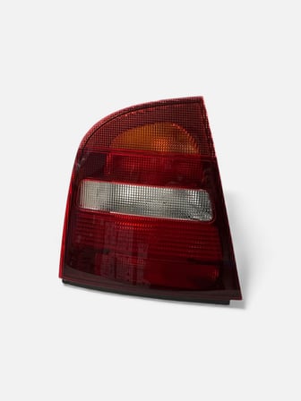 DEPO SKODA OCTAVİA SOL ARKA STOP LAMBASI 1996-2000