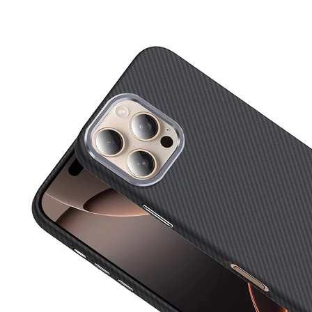 Apple İphone 16 Pro Max Kılıf Magsafe Şarj Karbon Fiber Görünümlü Hafif Sağlam Gros Kapak Telefon Kılıfı