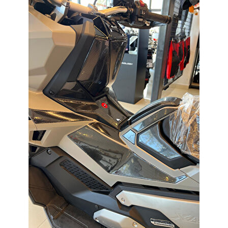 Honda X-ADV 2025 ile Uyumlu Kaydırmaz 6D Karbon 34 Parça Tank Pad Seti GC53