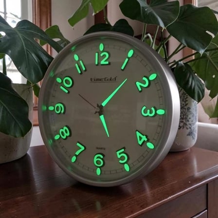 Fosforlu 3D Yatay Rakamlı Sessiz Akar Saniye Duvar Saati Çap 28 cm Gümüş
