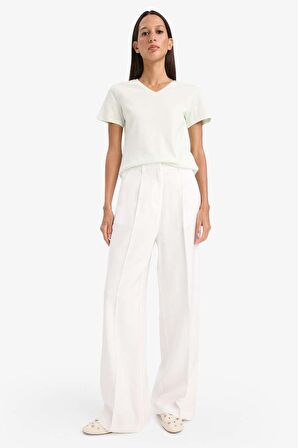 DeFacto Slim Fit Dar Kesim V Yaka Basic Düz Ribana Kısa Kollu Tişört I1080AZ25SPTR261