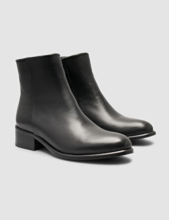 Cabani %100 Kadın Hakiki Deri Siyah Sivri Burun  Düz Bot