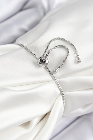 Pirinç Zirkon Taşlı Sıralı Ok Model Gümüş Renk Asansörlü Kadın Bileklik