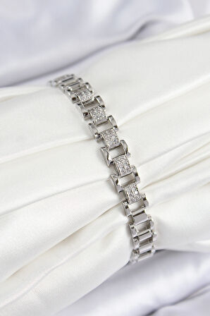 Pirinç Zirkon Taşlı Parçalı Model Gümüş Renk Kadın Bileklik