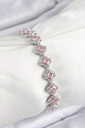 Pirinç Zirkon Taşlı Pembe Yonca Baget Model Gümüş Renk VIP Seri Kadın Bileklik