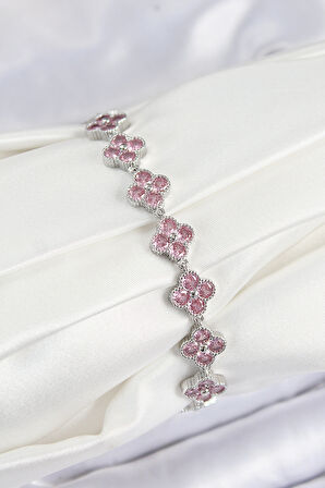 Pirinç Pembe Zirkon Taşlı Yonca Model Gümüş Renk VIP Seri Kadın Bileklik