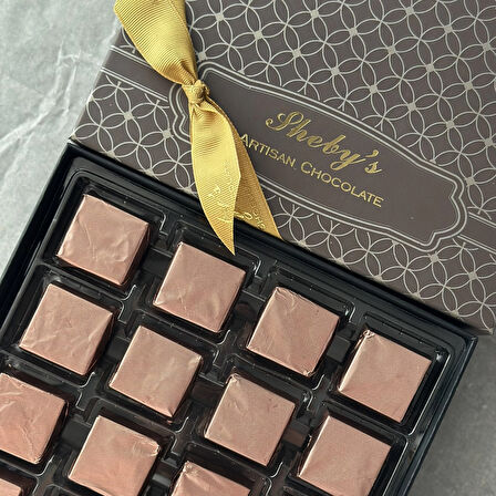 Çıtır Kadayıflı Antep Fıstığı Dolgulu Sütlü 16x20gr Sargılı Kare Çikolata 320gr (Dubai Çikolatası)