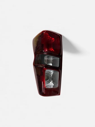 DEPO İSUZU DMAX PİCKUP SOL ARKA STOP LAMBASI 2020 VE SONRASI