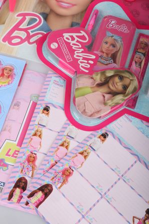 x Dekomus Lisanslı Barbie Deniz Kızı Collection Kırtasiye Seti Okul ve Kalem Çantası,Beslenme Kabı,Matara 