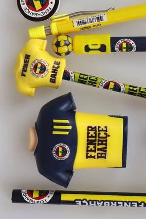 x Dekomus Lisanslı Fenerbahçe 12 Parça Kırtasiye Seti Jel Kalem,Pods Kalemtraş,Silgi Tepeli Kurşun Kalem