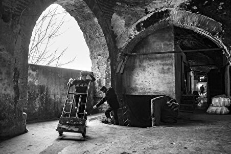 İstanbul'un Hanları Fotoğraf Kitabı