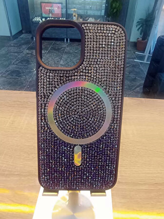 İPhone 14 Uyumlu Taşlı MagSafe Özellikli Darbe Korumalı Kapak Karbon Kılıf