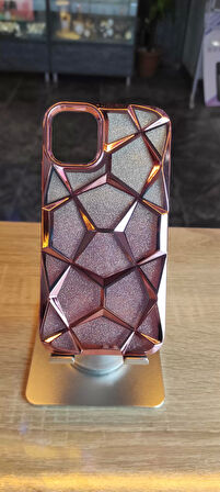 İPhone 13 /  İPhone 14 Uyumlu Taşlı Baklava Desenli Karbon Kapak Hologramlı Darbe Korumalı Kılıf