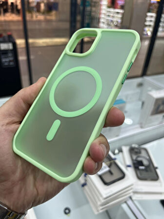 İPhone 13 Mat Yüzey MagSafe Şarj Özellikli Kılıf