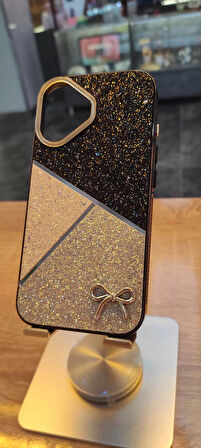 İPHone 16 Uyumlu Taşlı Kurdele Figürlü Karbon Kılıf Darbe Korumalı Kapak