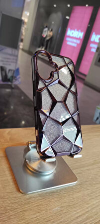 İPhone 16 Uyumlu Taşlı Baklava Desenli Karbon Kapak Hologramlı Darbe Korumalı Kılıf