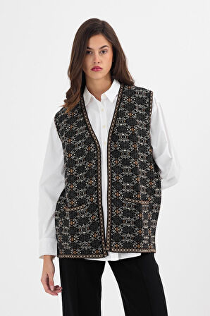 Kadın Siyah Monogram Desenli Cepli Triko Kilim Anne Yelek