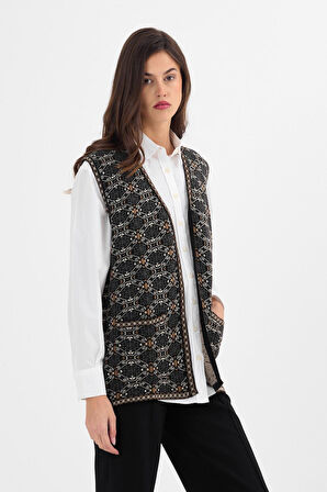 Kadın Siyah Monogram Desenli Cepli Triko Kilim Anne Yelek