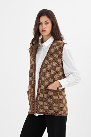 Kadın Vizon Monogram Desenli Cepli Triko Kilim Anne Yelek