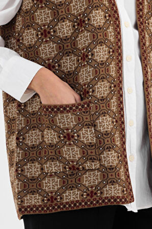 Kadın Vizon Monogram Desenli Cepli Triko Kilim Anne Yelek
