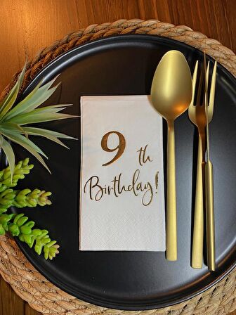 Gold Yaldızlı Beyaz Dokuz Yaş Bırthday Garson Katlama Peçete 16 lı