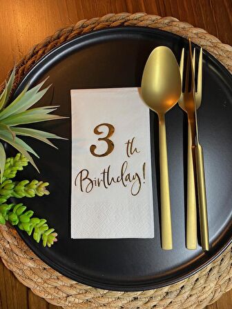 Gold Yaldızlı Beyaz Üç Yaş Bırthday Garson Katlama Peçete 16 lı