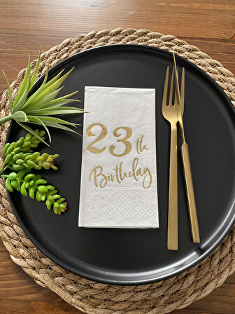 Gold Yaldızlı Beyaz Yirmi Üç Bırthday Garson Katlama Peçete 16 lı