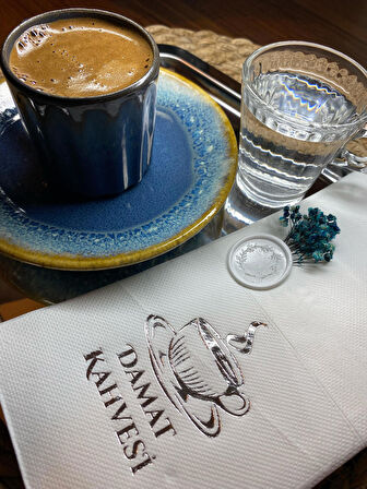 Gümüş Yaldızlı Beyaz Mühürlü Çiçekli Damat Kahvesi Cepli Peçete