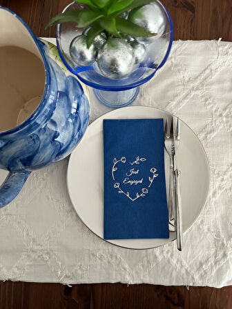 Gümüş Yaldızlı Bodrum Kalp Çelenk Just Engaged Peçete 16 Adet