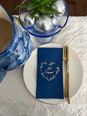 Gold Yaldızlı Bodrum Kalp Çelenk Just Engaged Peçete 16 Adet