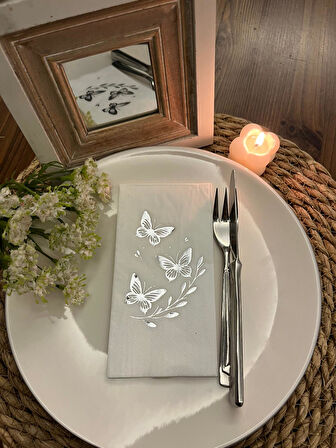 Gümüş Yaldızlı Beyaz Kelebek Yaprak Detaylı Peçete 16 Adet