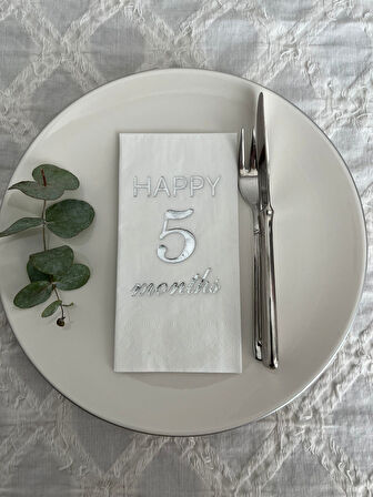 Gümüş Yaldızlı Beyaz Happy 5 Yaş Months Garson Katlama Peçete 16 Adet