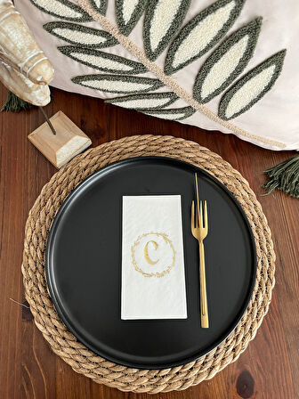 Gold Yaldızlı Beyaz Çelenkli C Harfi Garson Peçete 16 Adet