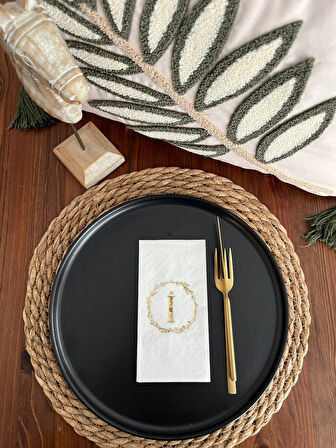 Gold Yaldızlı Beyaz Çelenkli İ Harfi Garson Peçete 16 Adet