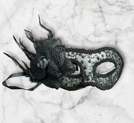 Tüllü Çiçekli Lüks Plastik Maske Siyah