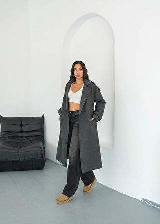 Kuşaklı Cepli Diz Boyu Uzun Kaşe Kışlık Kadın Kaban