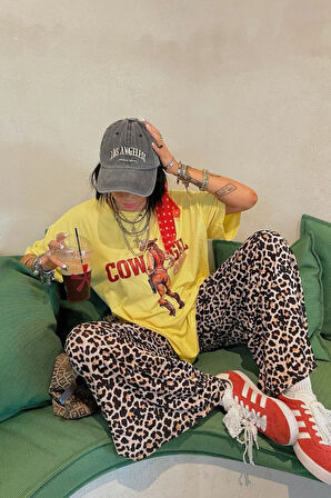 Cowgirl Yazılı Retro Western Desenli Sarı Kadın Tişört