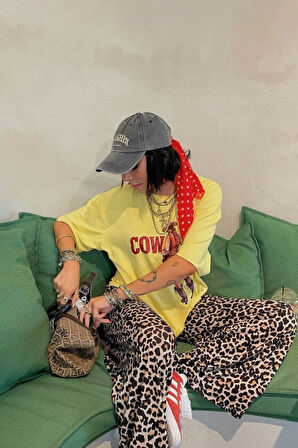 Cowgirl Yazılı Retro Western Desenli Sarı Kadın Tişört