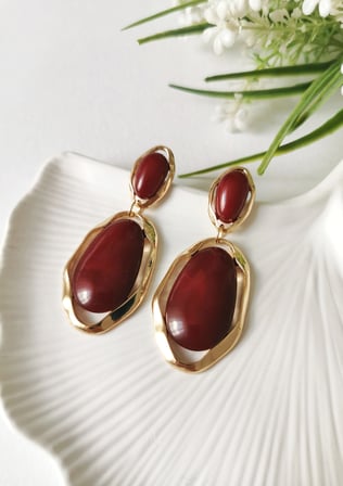Eclipse Oval Sallantılı Küpe Bordo