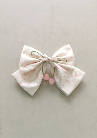 Vintage Kiraz Detaylı Pembe Çiçek Desenli Fiyonk Otomatik Toka 16x12 cm