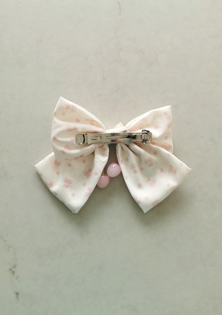Vintage Kiraz Detaylı Pembe Çiçek Desenli Fiyonk Otomatik Toka 16x12 cm