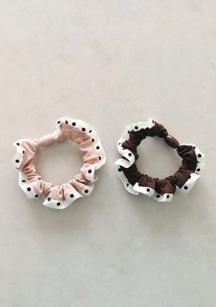 Çiftli Mini Puantiyeli Fırfır Detaylı Lastik Toka Kahverengi Bej